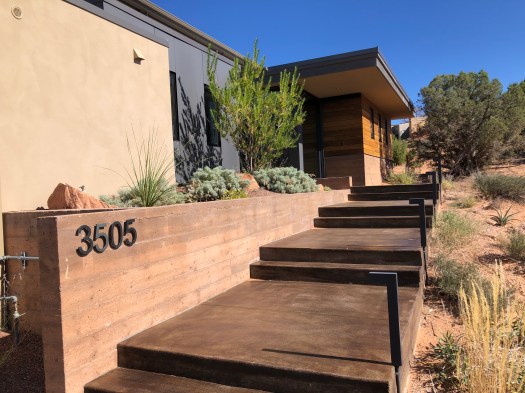 100F0BF6-C405-448A-8E75-A1D09489840C