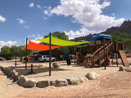 3FDD48B4-D295-4111-AD84-DA4CB6DA24EB