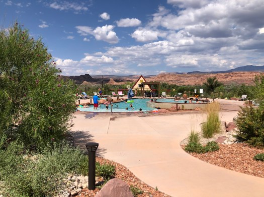 51653CE3-7375-41CC-BBF2-04D3F5947C30